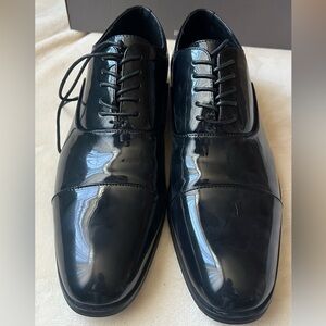Black gala men’s shoe